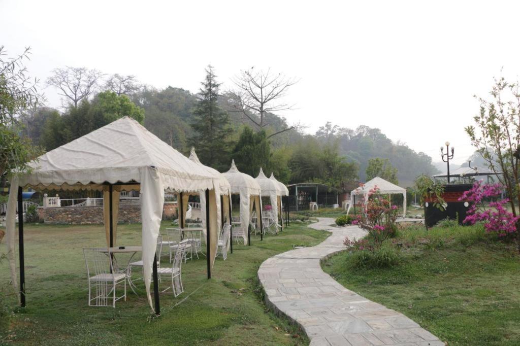 Grand Norling Hotel'S Resort Kathmandu Esterno foto