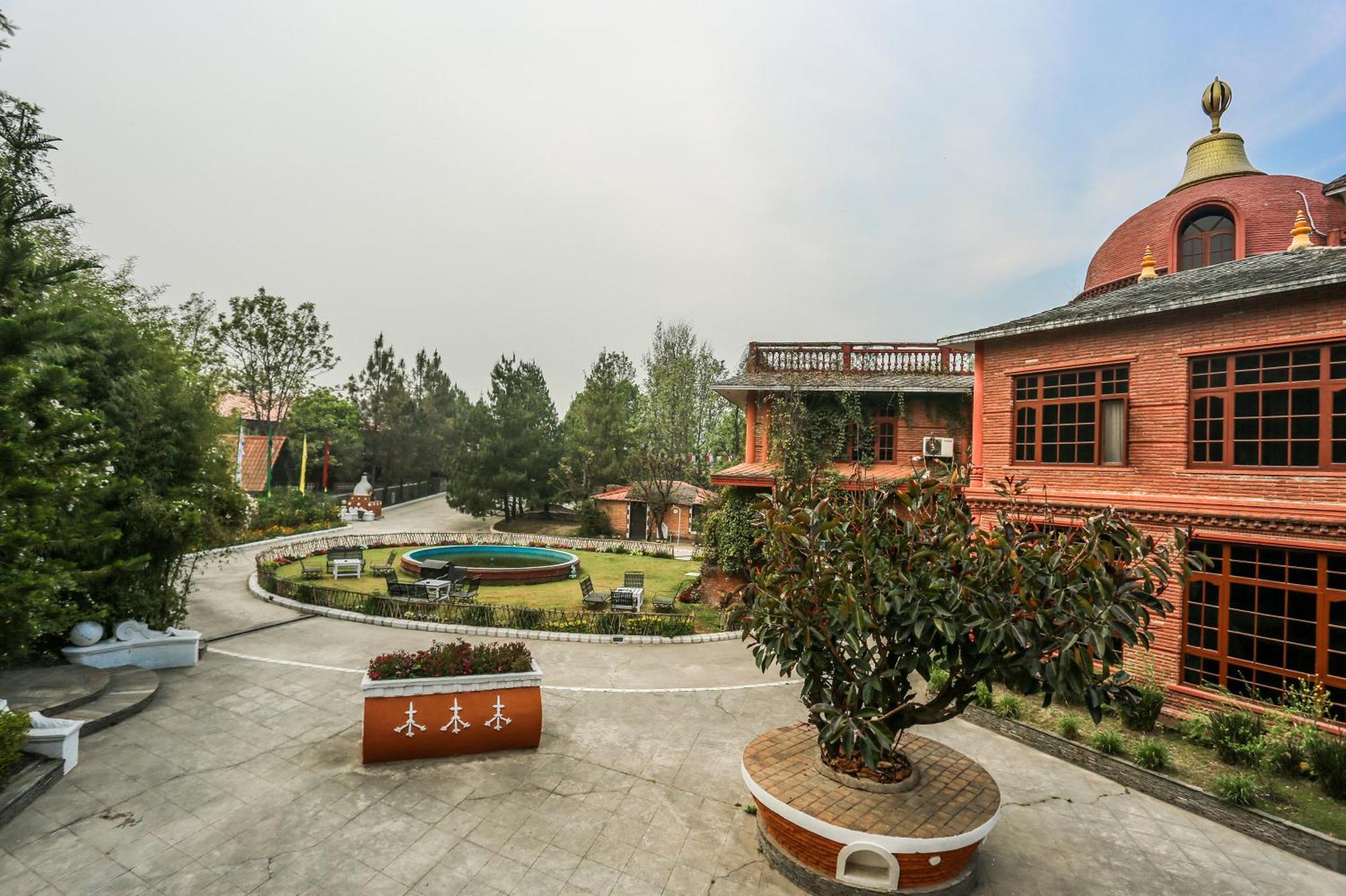 Grand Norling Hotel'S Resort Kathmandu Esterno foto